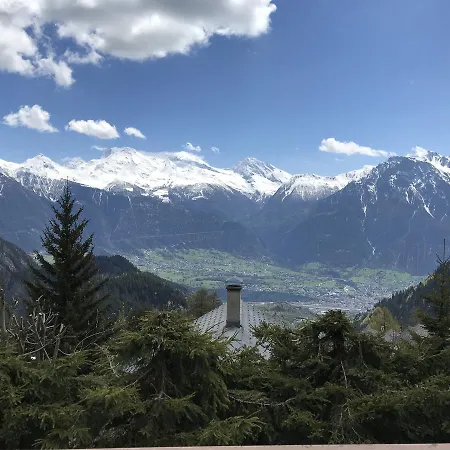 Nyaraló Ferienhaus Tschuggen *