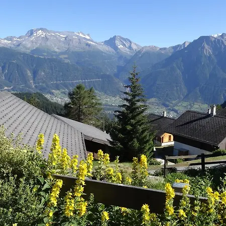 Ferienhaus Tschuggen Nyaraló *