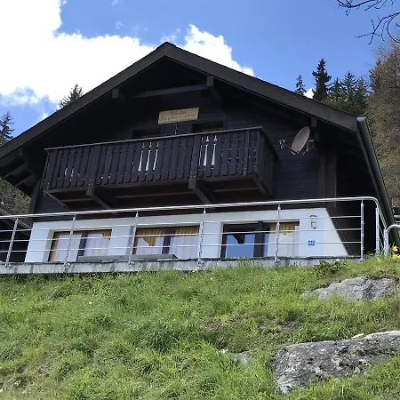 Ferienhaus Tschuggen Nyaraló